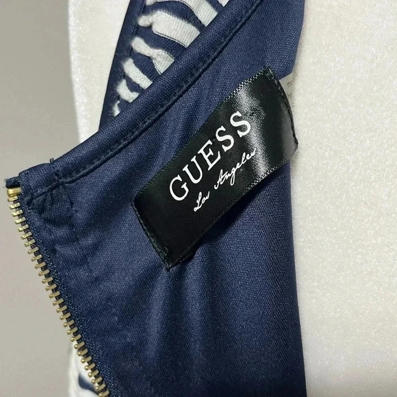 Guess Los Angeles Sleeveless V-Neck Bodycon Diamond Pattern Dress - Picture 10 of 15